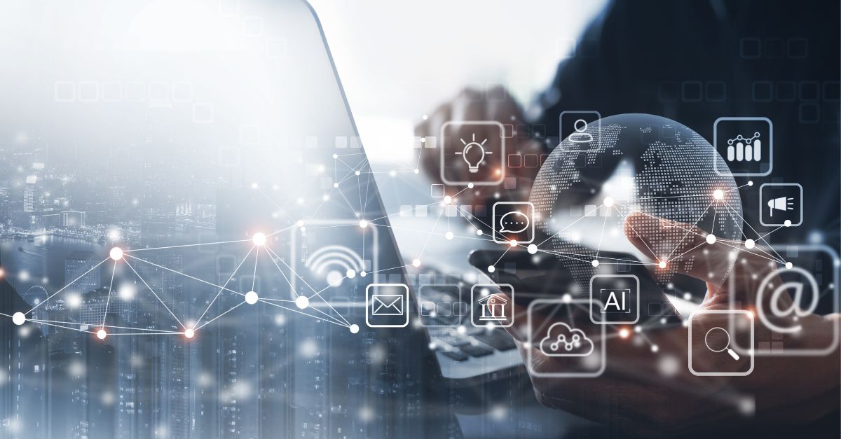 Interface digital sobreposta a um smartphone e laptop, mostrando diversos ícones conectados. Isso simboliza a ampla gama de serviços e a conectividade oferecida por um 'produto digital'.